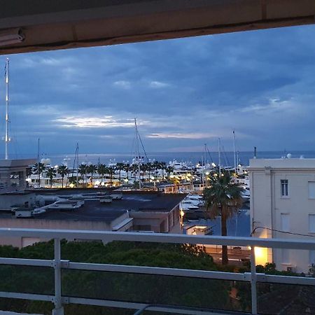 Standing Vue Mer Entre Cannes Et Antibes Golfe-Juan Εξωτερικό φωτογραφία